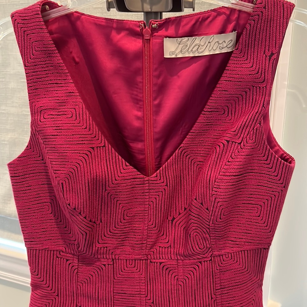 Lela Rose dark pink textured midi cocktail dress w/ great structure, worn twice